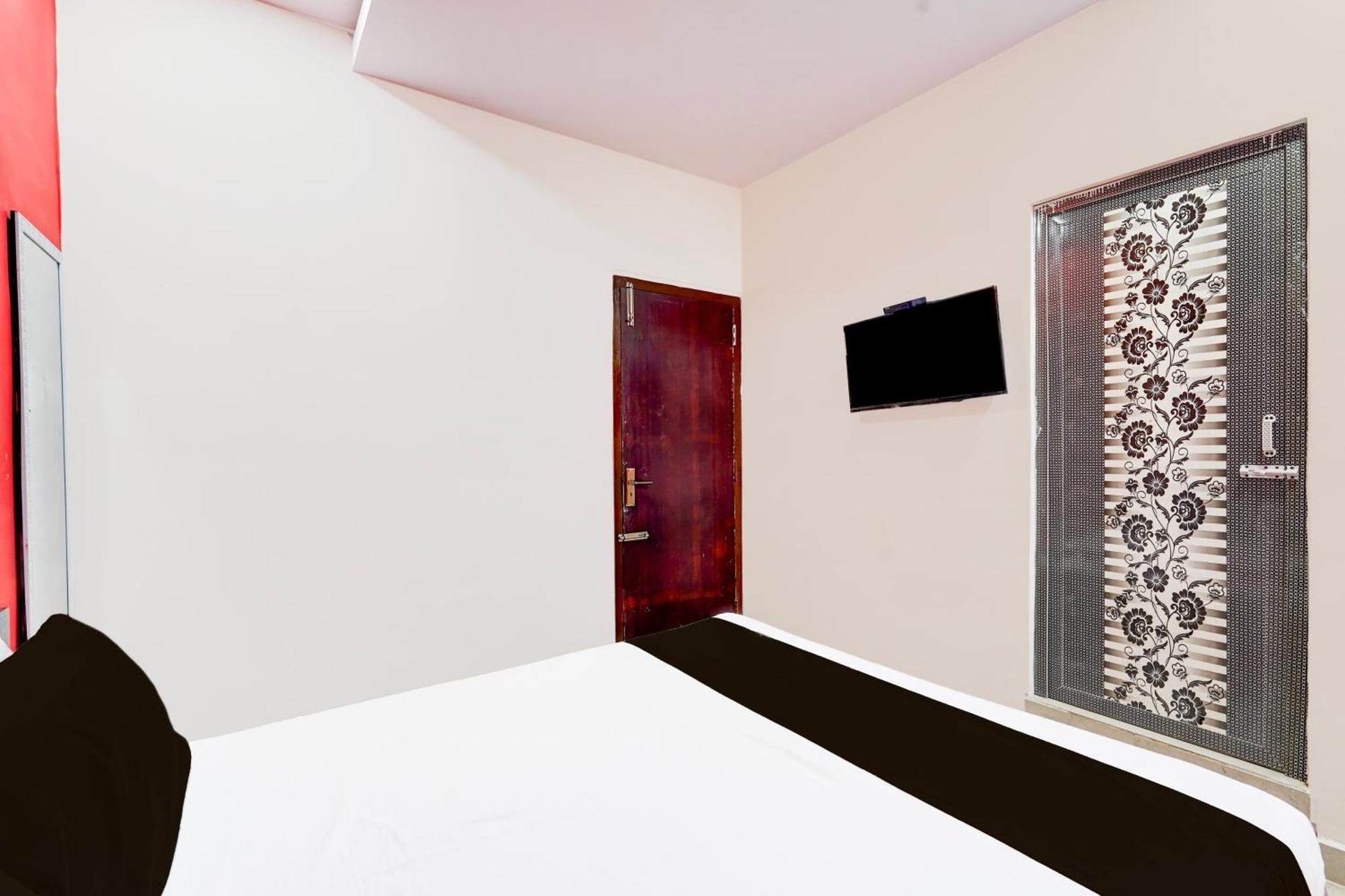Super Collection O Kelambakkam Near Chettinad Hospital Hotel Chennai Exterior photo