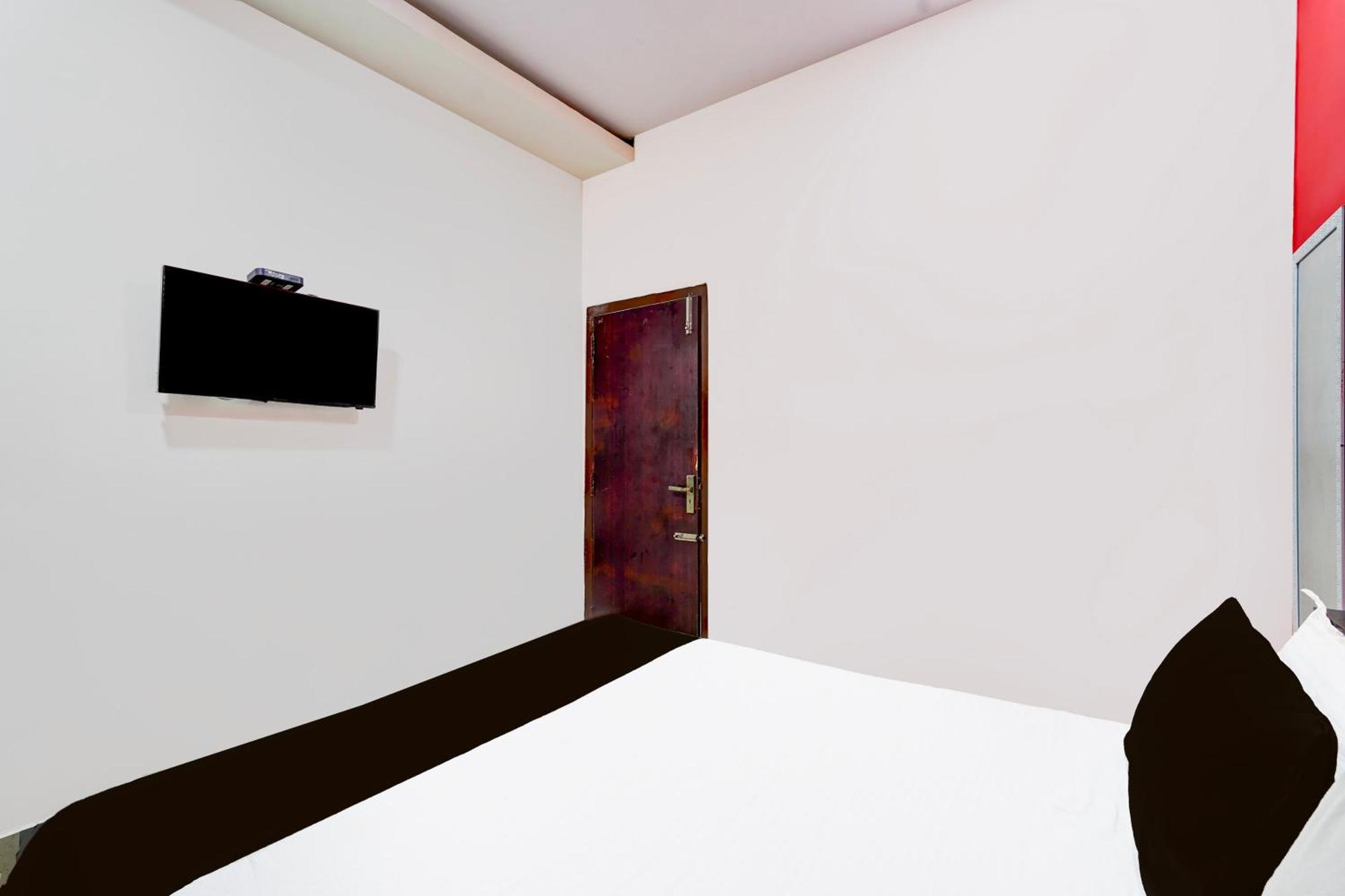 Super Collection O Kelambakkam Near Chettinad Hospital Hotel Chennai Exterior photo