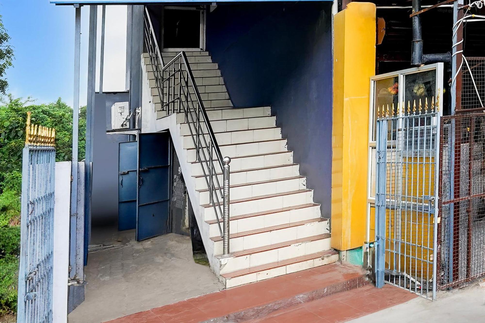 Super Collection O Kelambakkam Near Chettinad Hospital Hotel Chennai Exterior photo