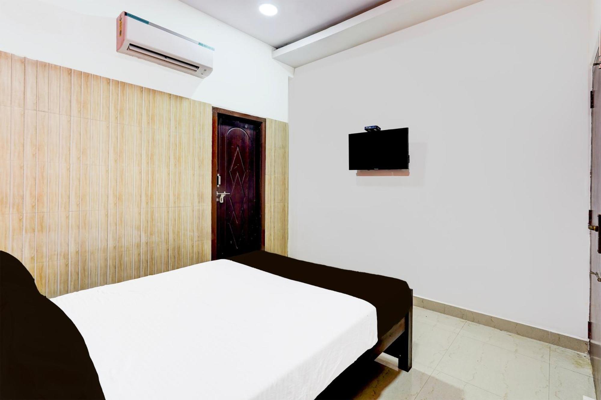 Super Collection O Kelambakkam Near Chettinad Hospital Hotel Chennai Exterior photo